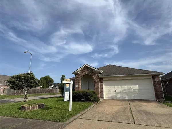 $1,950 | 13723 Audra Lane, Houston, TX 77083