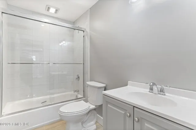 $2,700 | 35 Euclid Avenue, Unit A, Stamford, CT 06902