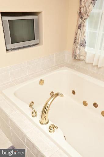 807 Miller Road Parkton, MD 21120 - Photo 23 of 30 Master Bath #2