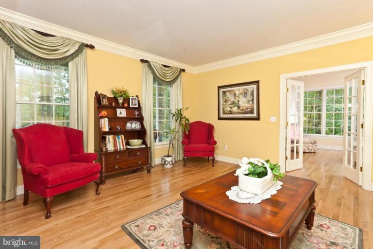 807 Miller Road Parkton, MD 21120 - Photo 6 of 30 Living Room