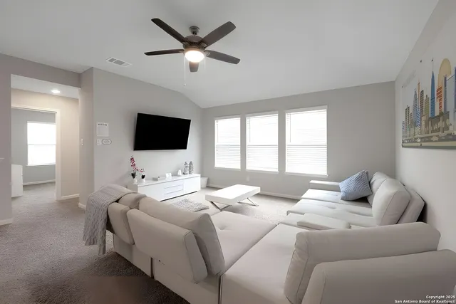 $3,900 | 13107 Braxon Pass, San Antonio, TX 78253