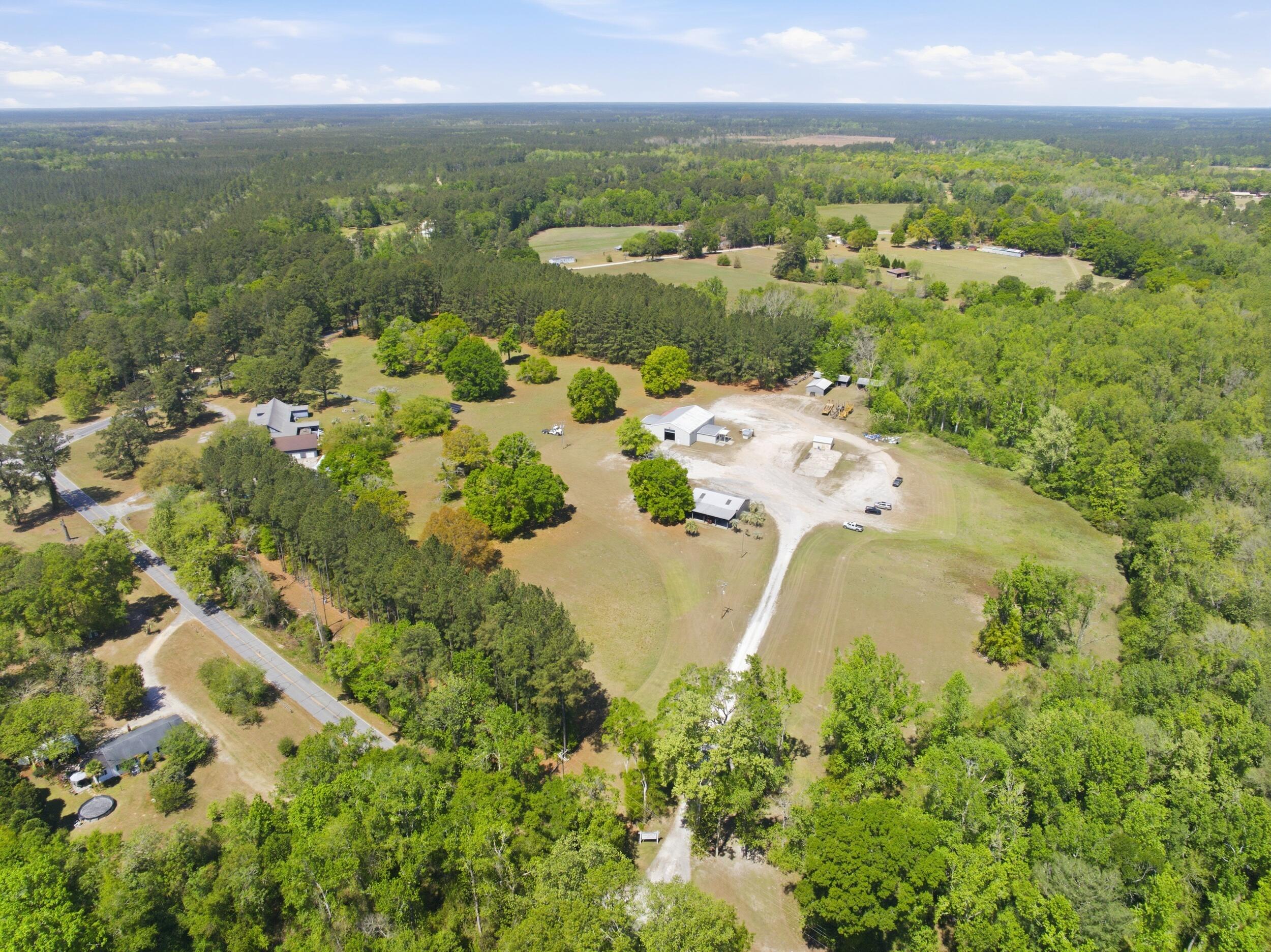 558 Ruffin Road Walterboro, SC 29488 - Photo 2 of 38 25_ep_023