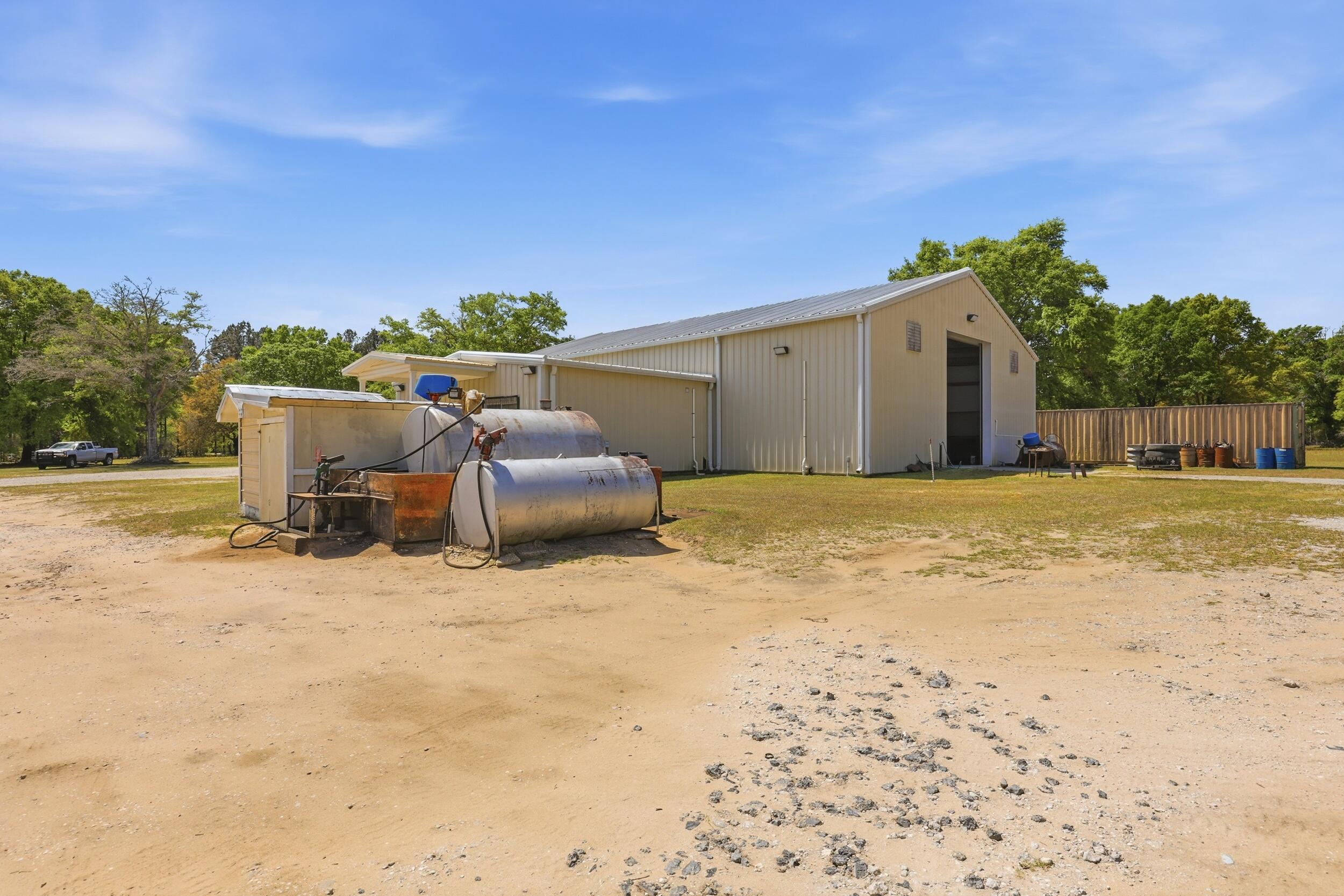 558 Ruffin Road Walterboro, SC 29488 - Photo 10 of 38 4_ep_014