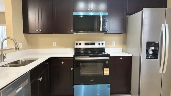$2,100 | 1103 Golden Lakes Boulevard, Unit 1011, West Palm Beach, FL 33411