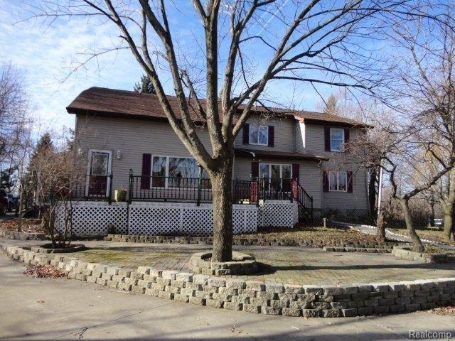 4711 Diehl Road Metamora, MI 48455 - Photo 19 of 21 Rear 2.jpg