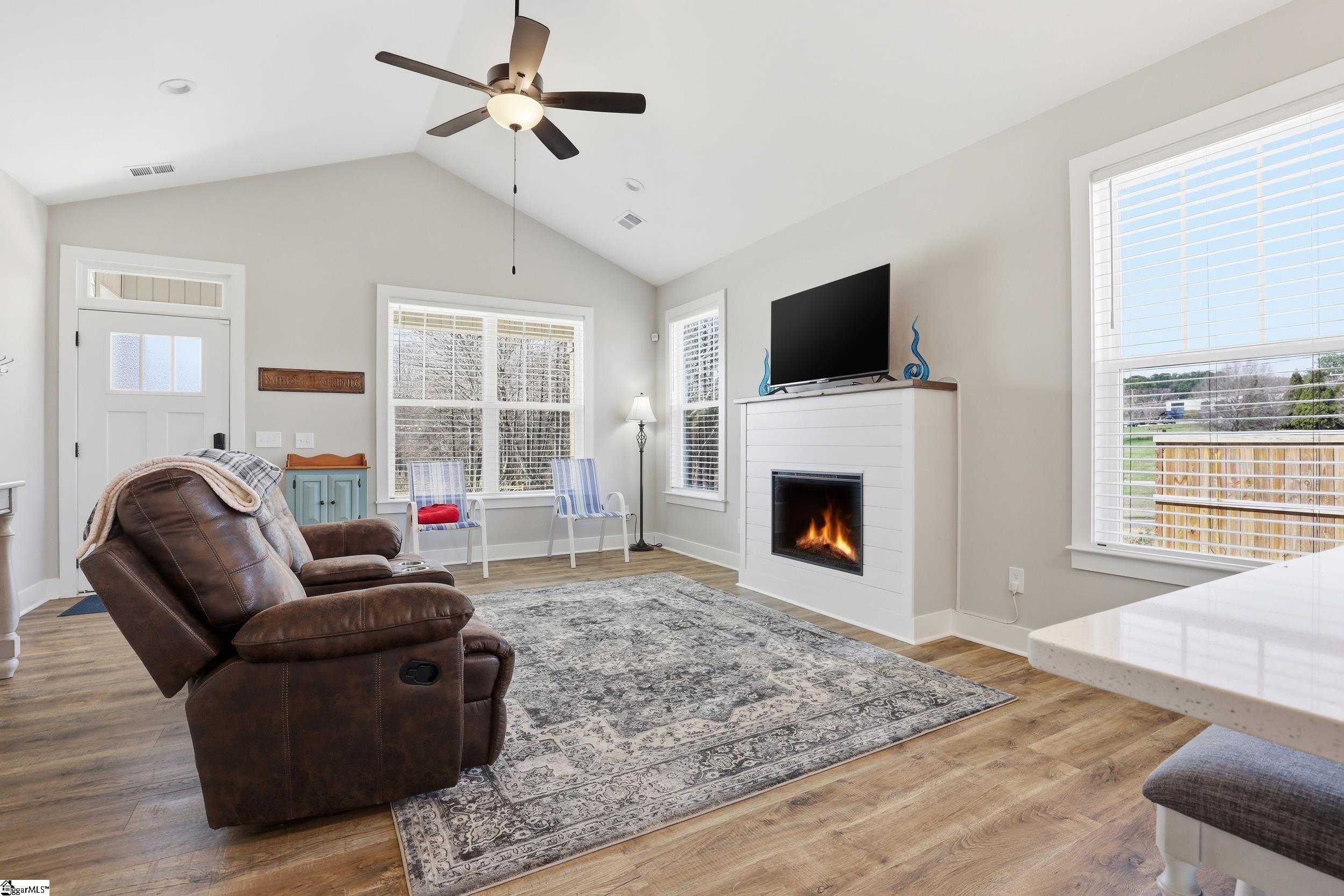 215 Amsterdam Road Easley, SC 29640 - Photo 6 of 29
