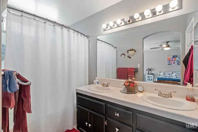 $449,999 | Undisclosed Address, Bakersfield, CA 93311