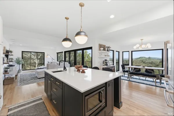 $1,899,000 | 194 Maestro Road, Novato, CA 94947