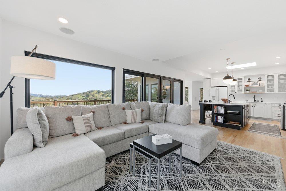 194 Maestro Road Novato, CA 94947 - Photo 13 of 42