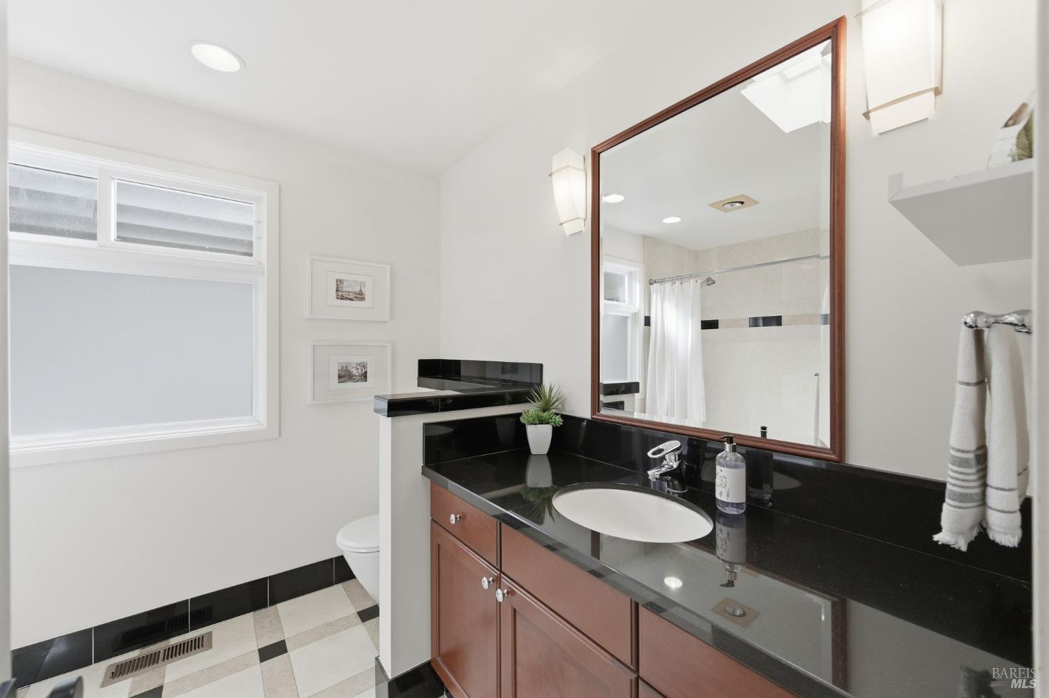 194 Maestro Road Novato, CA 94947 - Photo 17 of 42