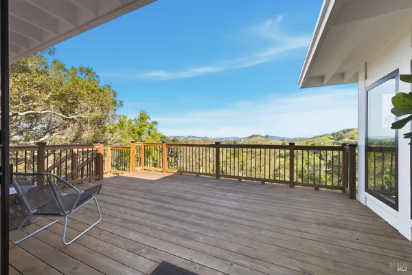 $1,899,000 | 194 Maestro Road, Novato, CA 94947