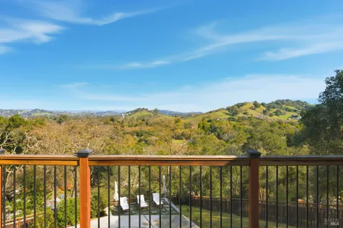 $1,899,000 | 194 Maestro Road, Novato, CA 94947