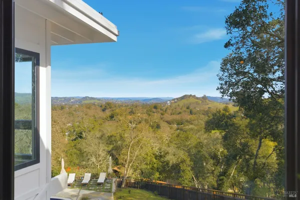 $1,899,000 | 194 Maestro Road, Novato, CA 94947