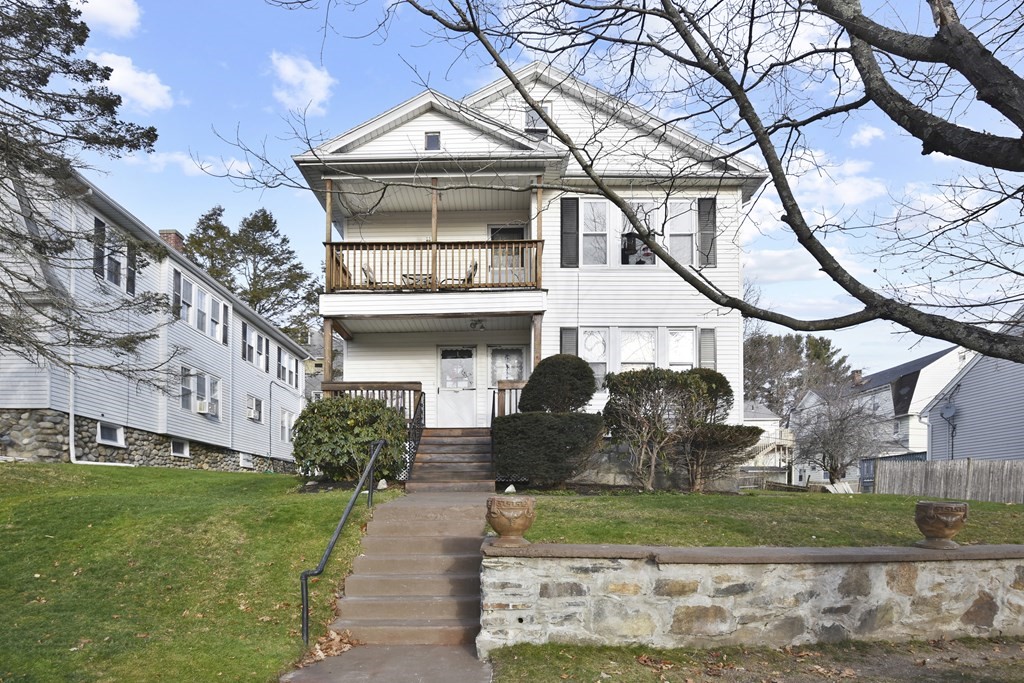 91 Kenberma Road Worcester, MA 01604 - Photo 1 of 22 Gallery Image 1