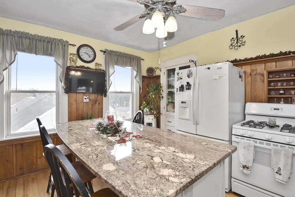 91 Kenberma Road Worcester, MA 01604 - Photo 6 of 22 Gallery Image 6