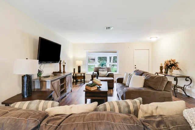 $599,000 | 5924 Southeast Orange Blossom Trail, Hobe Sound, FL 33455