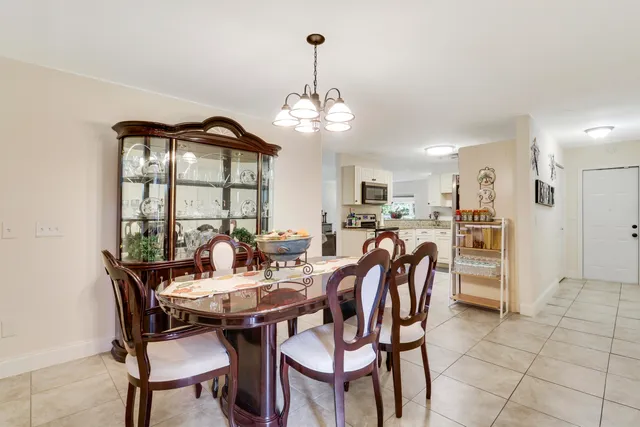 $599,000 | 5924 Southeast Orange Blossom Trail, Hobe Sound, FL 33455