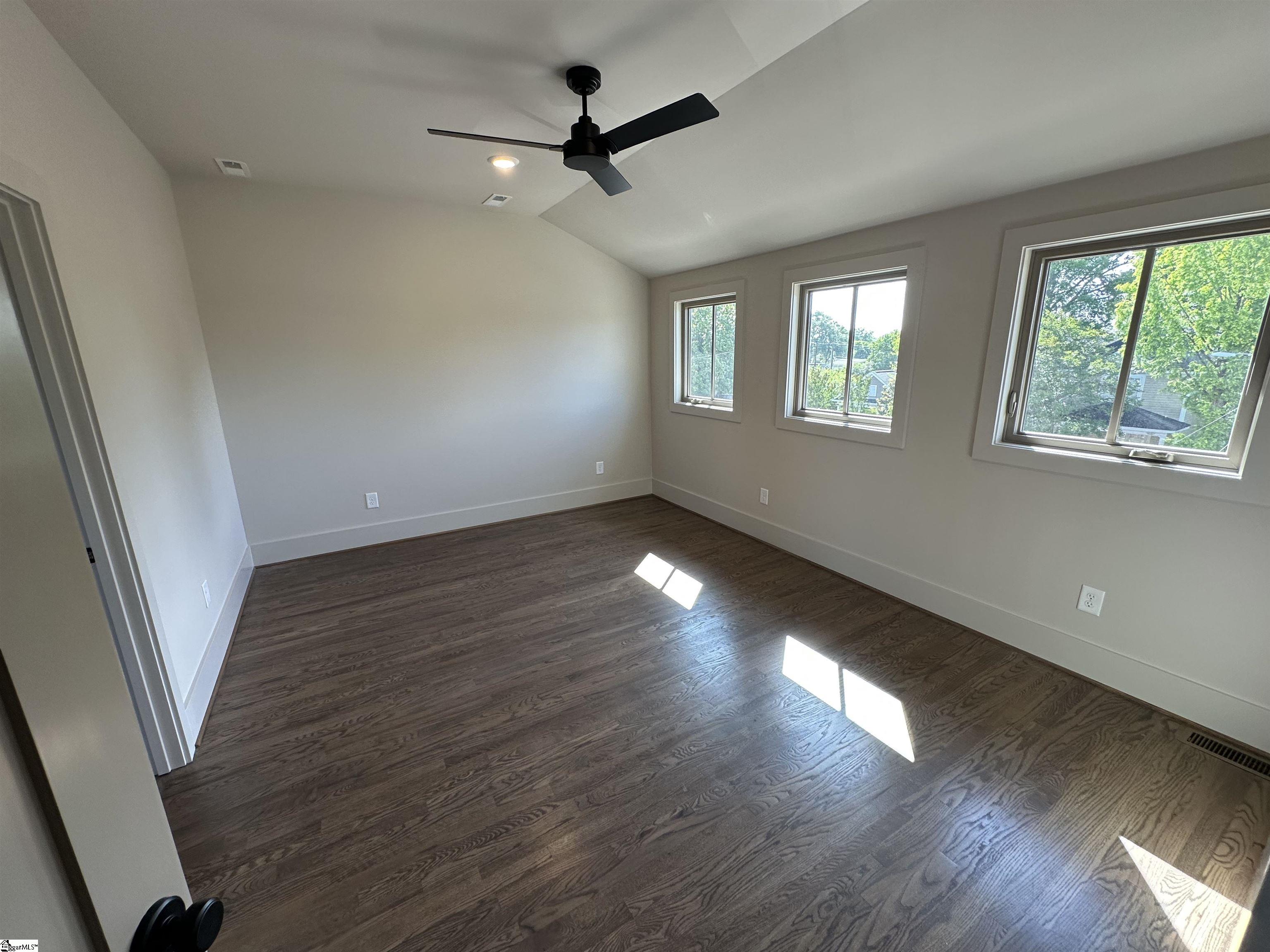706 Anderson Road Greenville, SC 29601 - Photo 8 of 17 Gallery Image 8