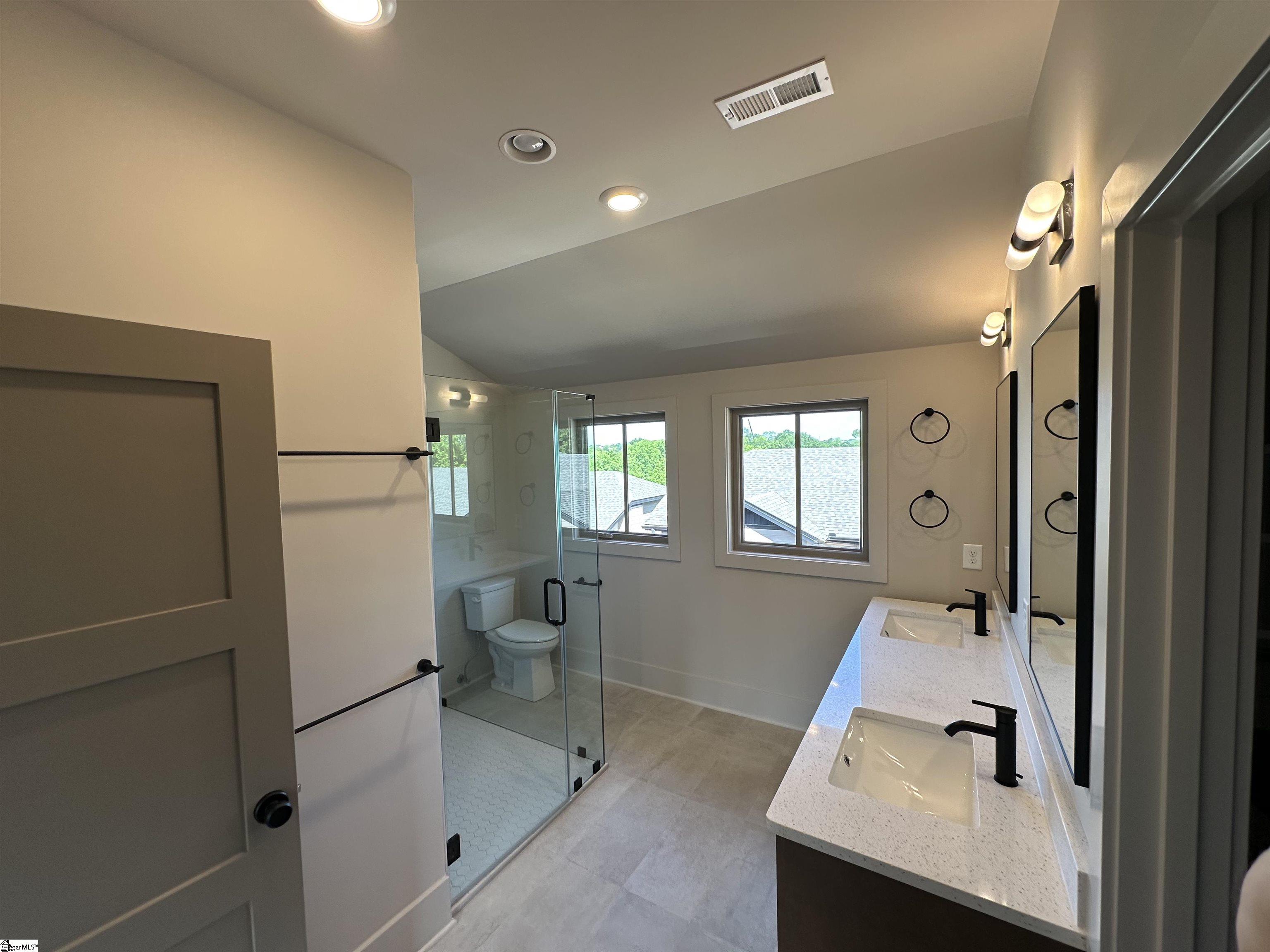 706 Anderson Road Greenville, SC 29601 - Photo 9 of 17 Gallery Image 9