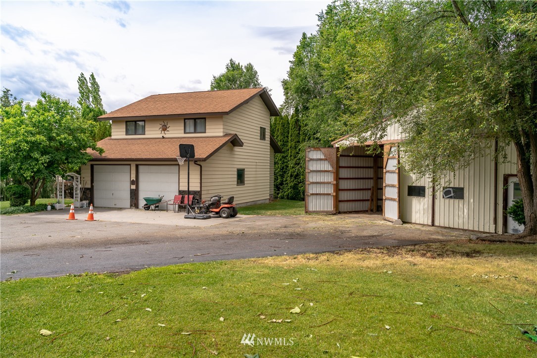 12 Tonasket Shop Road Tonasket, WA 98855 - Photo 2 of 25 Gallery Image 2