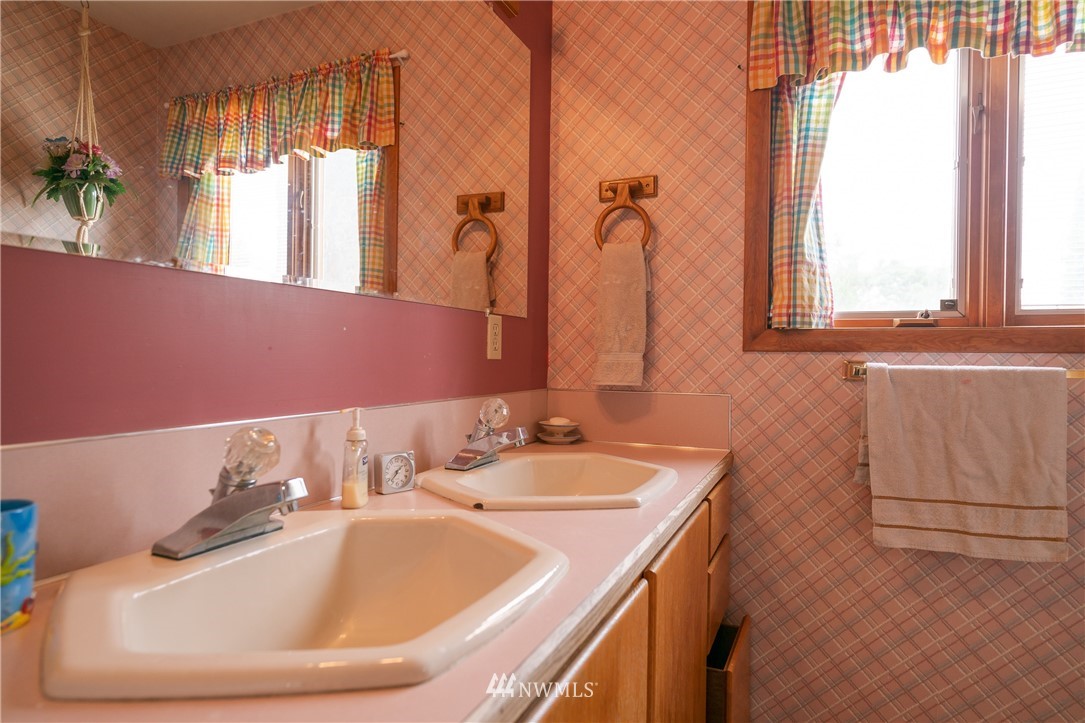 12 Tonasket Shop Road Tonasket, WA 98855 - Photo 16 of 25 Gallery Image 16