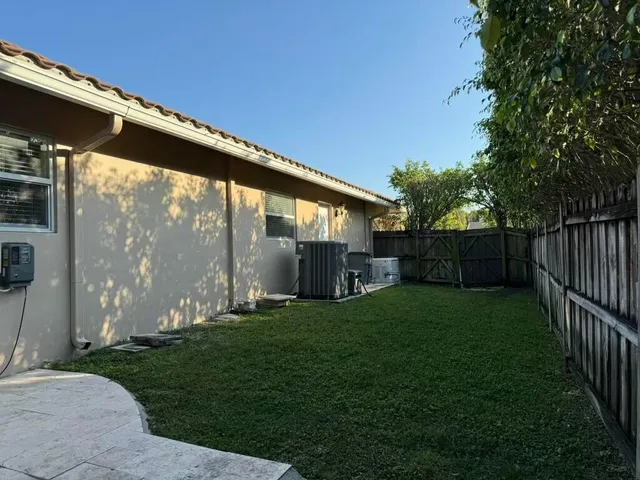 $899,000 | 5777 Wind Drift Lane, Boca Raton, FL 33433