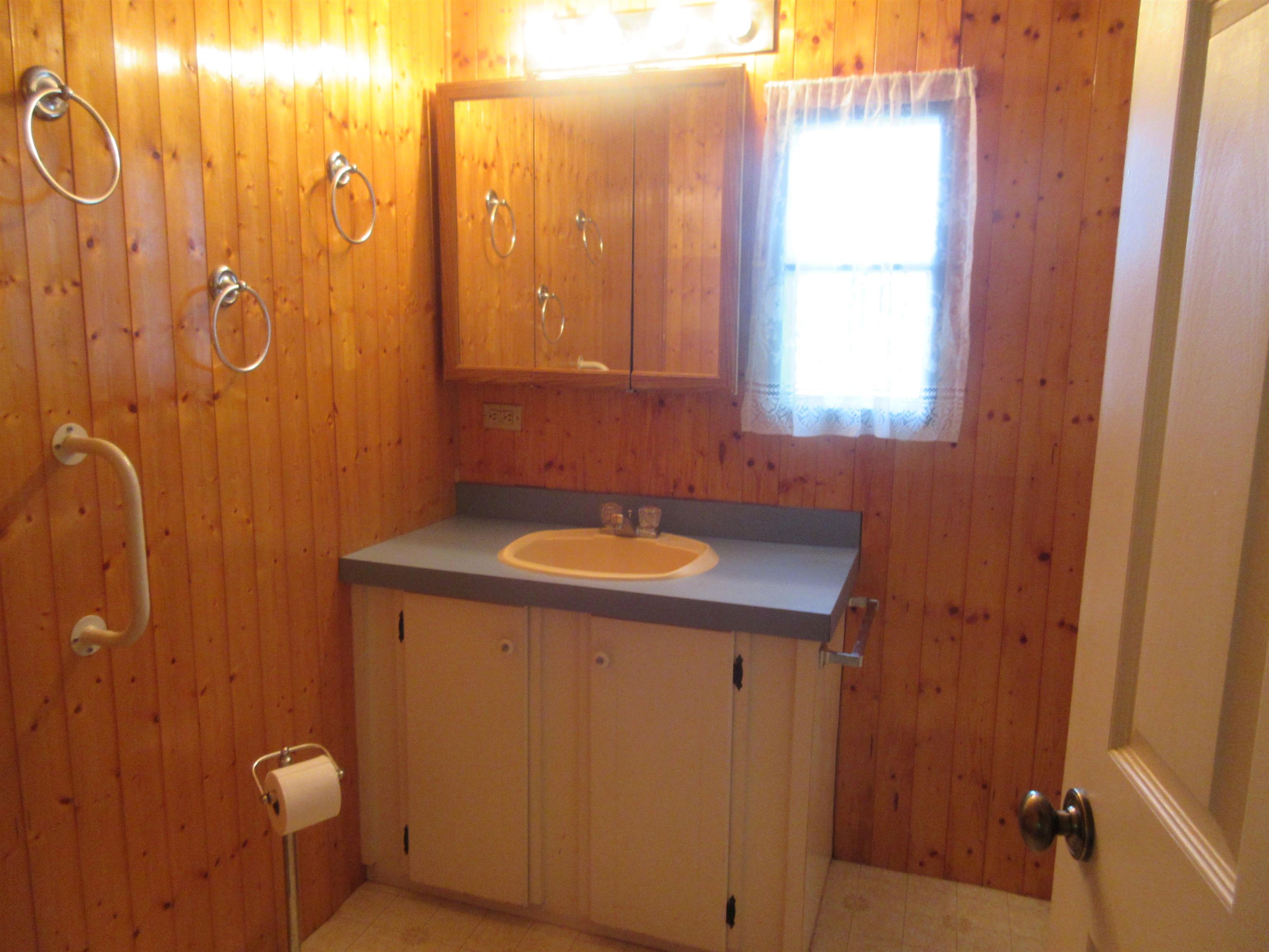 11 Preston Park Rutland, VT 05701 - Photo 4 of 23