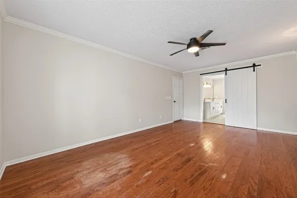 $2,500 | 106 Breezy Point Place, Spring, TX 77381