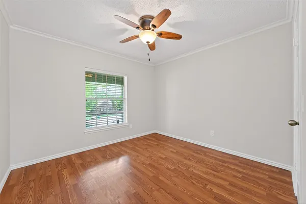 $2,500 | 106 Breezy Point Place, Spring, TX 77381