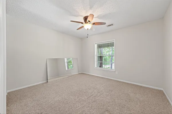 $2,500 | 106 Breezy Point Place, Spring, TX 77381