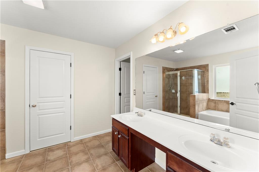 116 Hidden Lake Circle Canton, GA 30114 - Photo 17 of 34