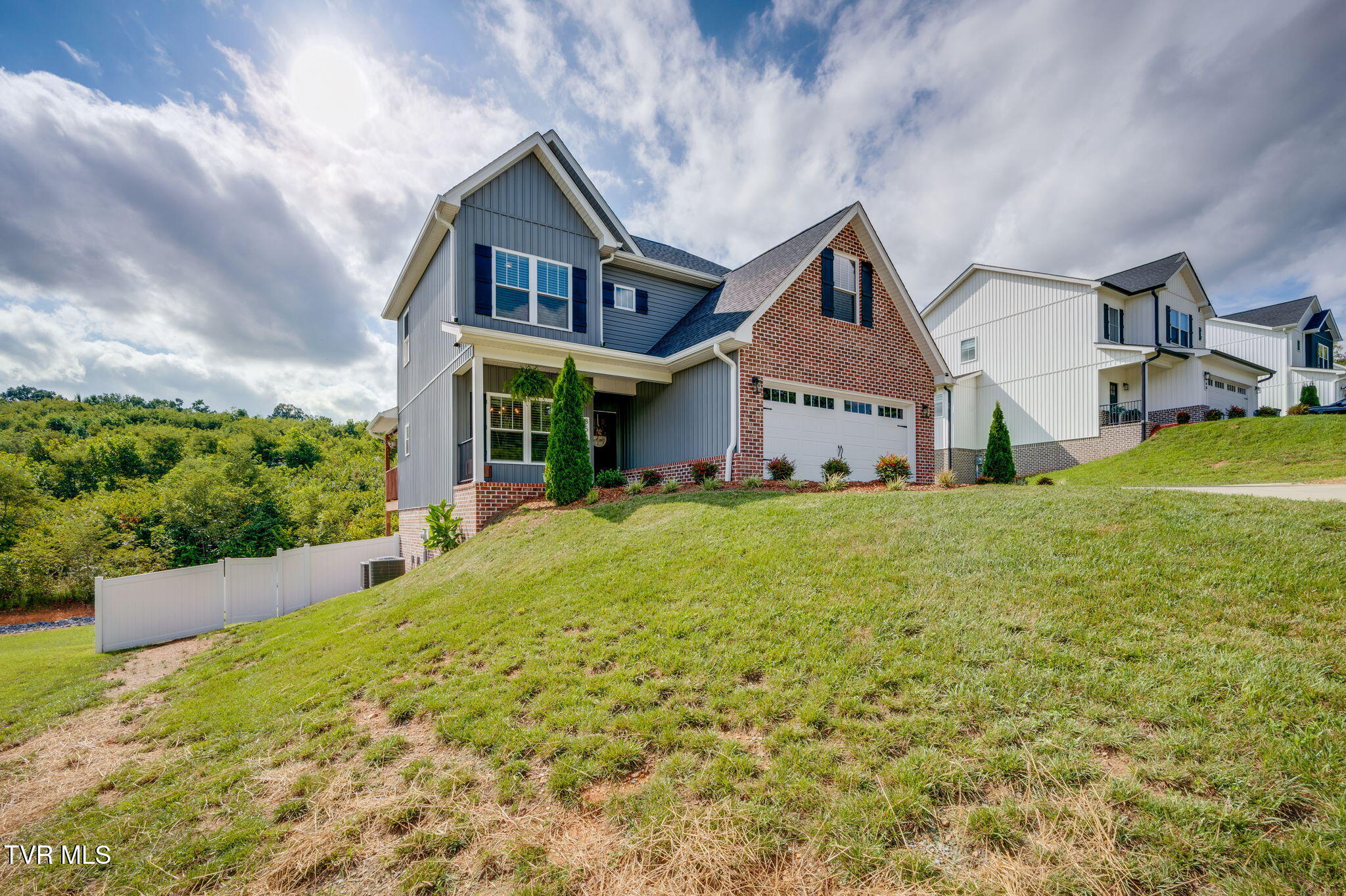 856 Granby Road Kingsport, TN 37660 - Photo 3 of 42 002 (12)