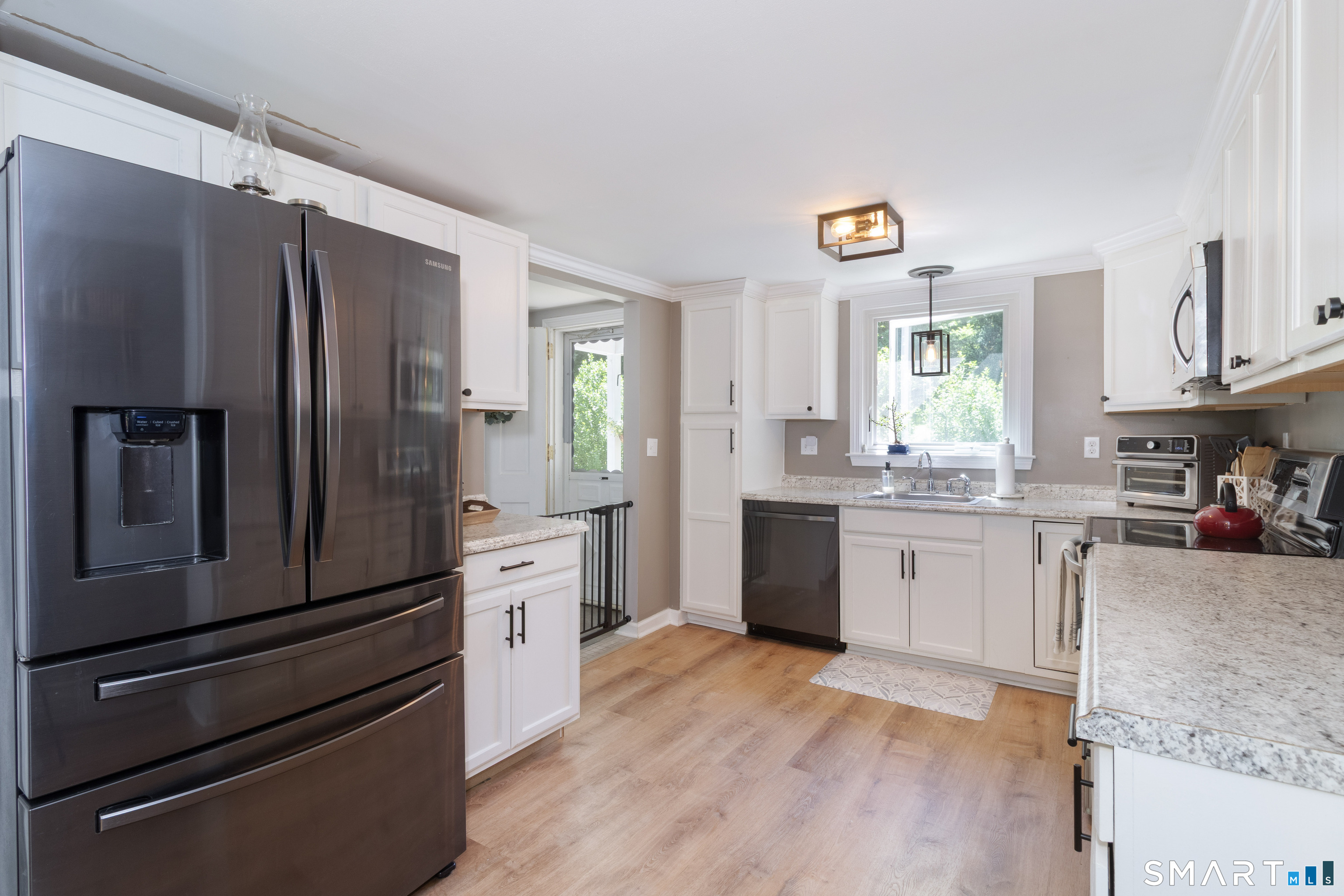 254 Park Road Haddam, CT 06438 - Photo 5 of 37