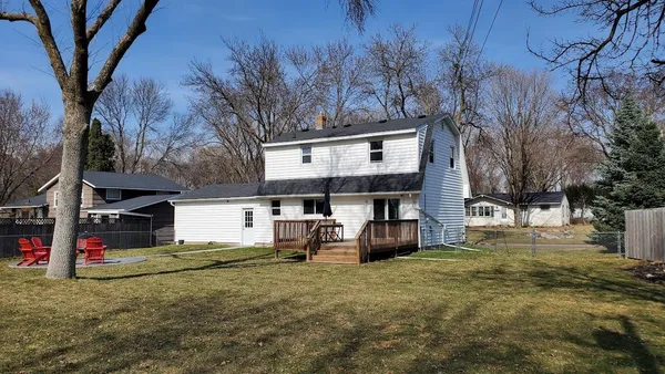 $369,900 | 1960 Lakeaires Boulevard, White Bear Lake, MN 55110