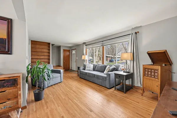 $369,900 | 1960 Lakeaires Boulevard, White Bear Lake, MN 55110