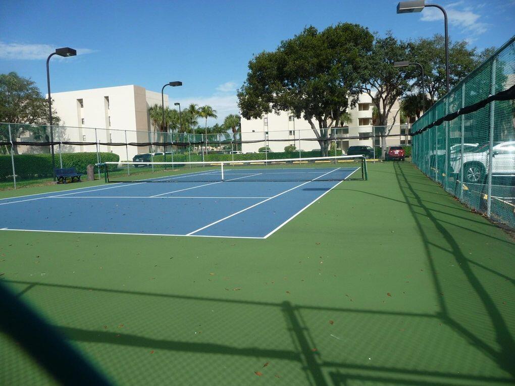 5749 Camino Del Sol, Unit 202 Boca Raton, FL 33433 - Photo 31 of 36 Tennis court