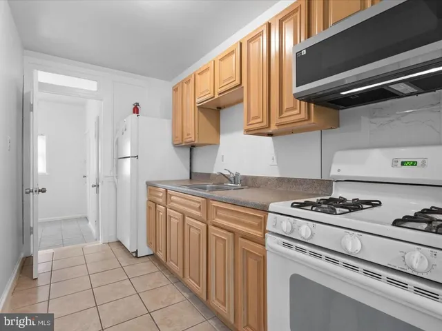 $750,000 | 305 34th Street Southeast, Washington, DC 20019