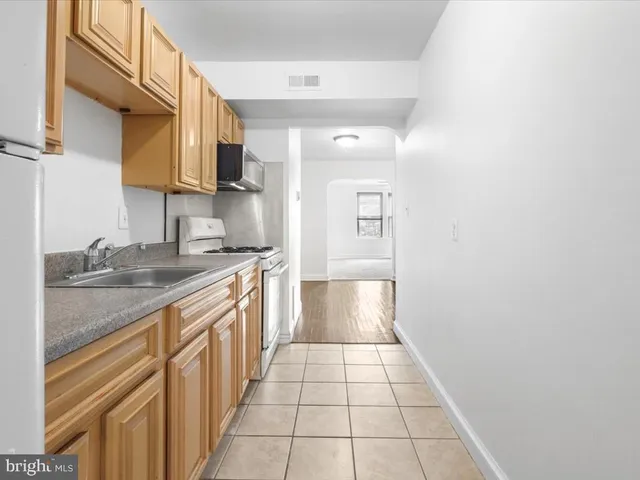 $750,000 | 305 34th Street Southeast, Washington, DC 20019