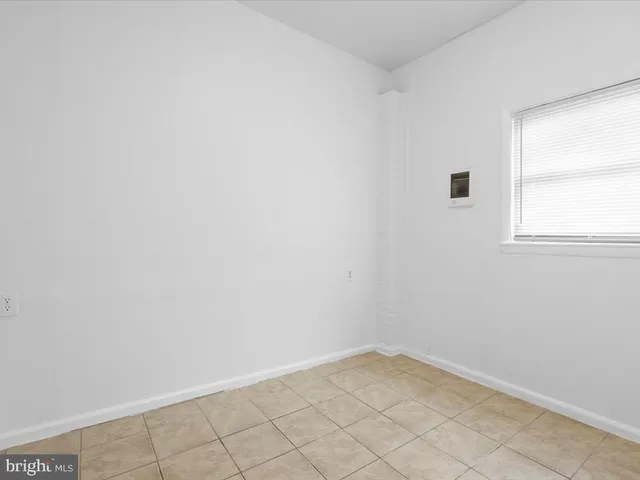 $750,000 | 305 34th Street Southeast, Washington, DC 20019