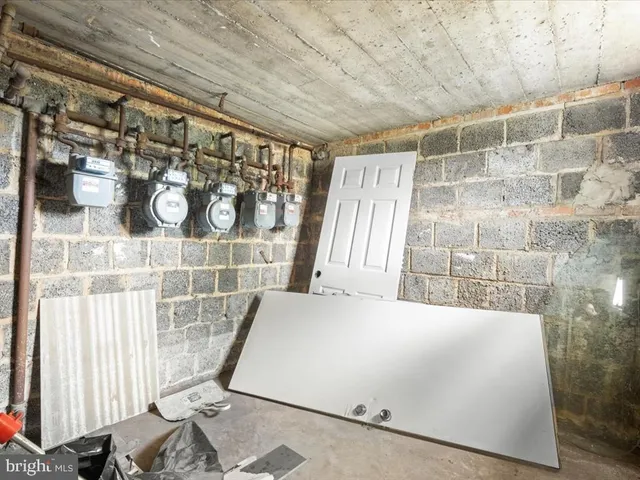 $750,000 | 305 34th Street Southeast, Washington, DC 20019