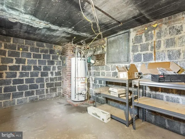 $750,000 | 305 34th Street Southeast, Washington, DC 20019