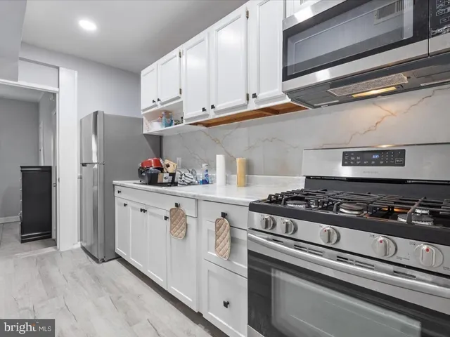 $750,000 | 305 34th Street Southeast, Washington, DC 20019