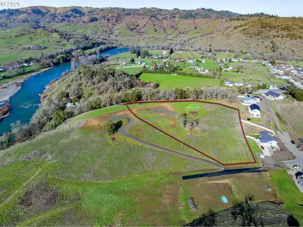 $190,000 | 1 Palmdale Avenue, Roseburg, OR 97471