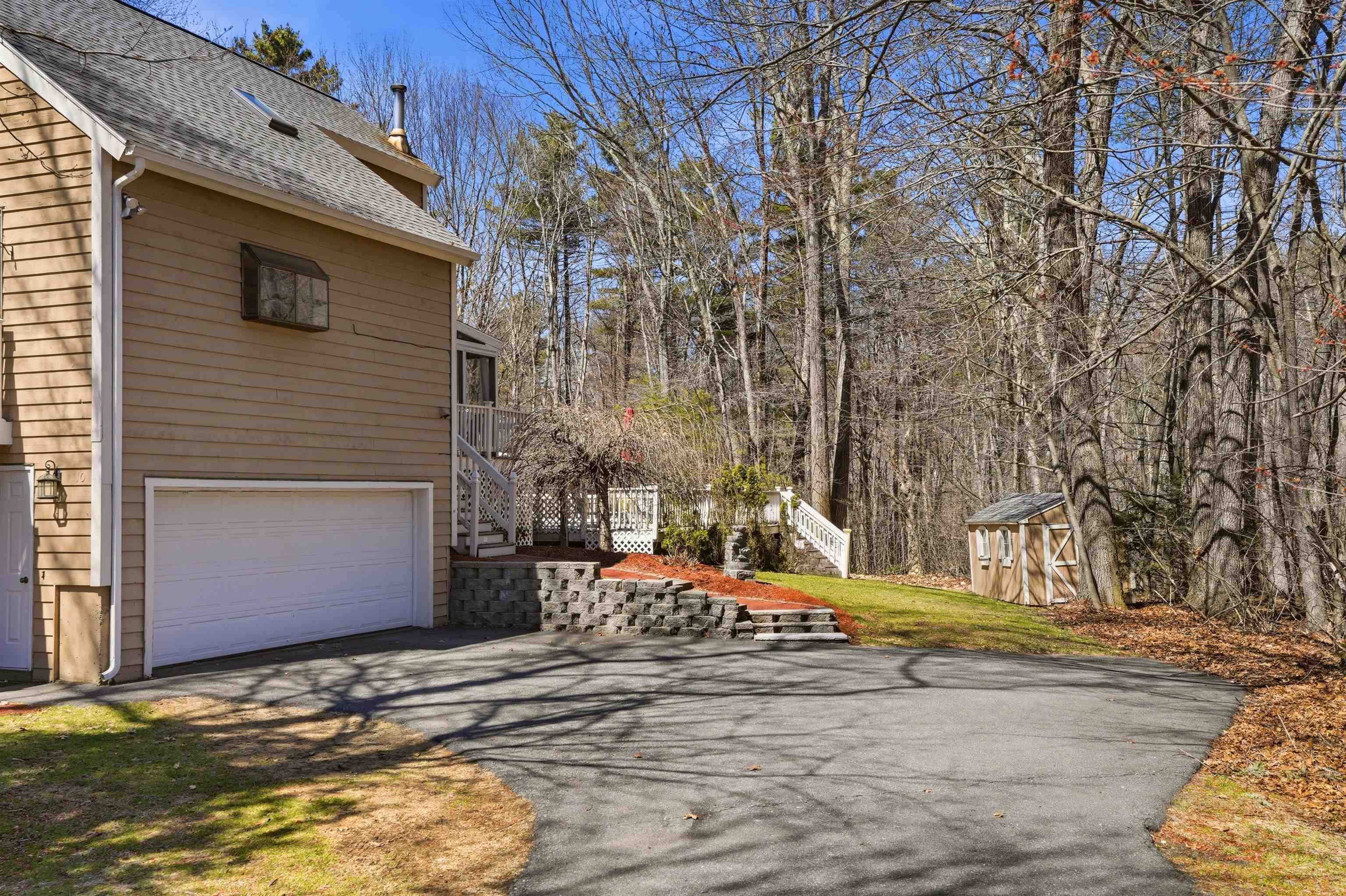 10 Hunter Drive Derry, NH 03038 - Photo 47 of 55