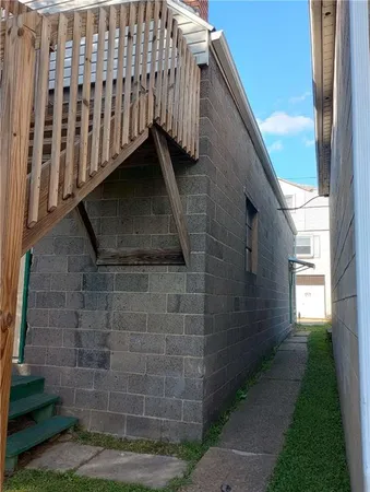 $149,900 | 528 Longfellow Street, Vandergrift, PA 15690