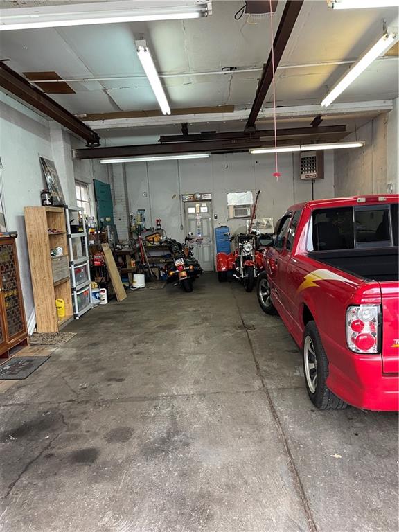 528 Longfellow Street Vandergrift, PA 15690 - Photo 21 of 23 a view of car garage