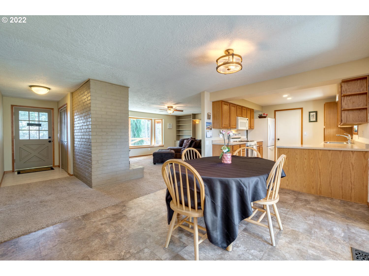 13345 Southeast Bluff Road Sandy, OR 97055 - Photo 6 of 32 Gallery Image 6