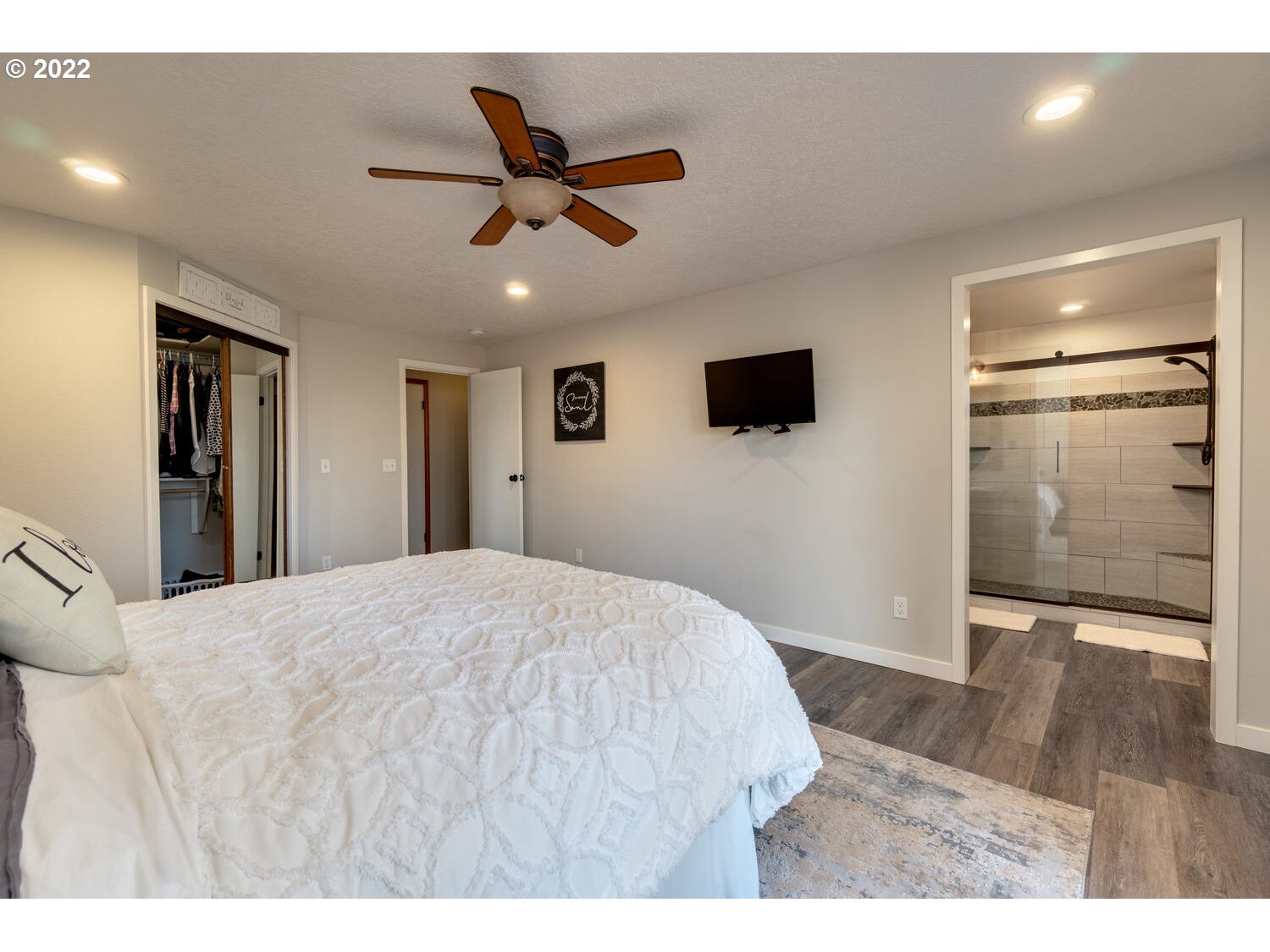 13345 Southeast Bluff Road Sandy, OR 97055 - Photo 10 of 32 Gallery Image 10