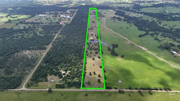 an aerial view of a yard