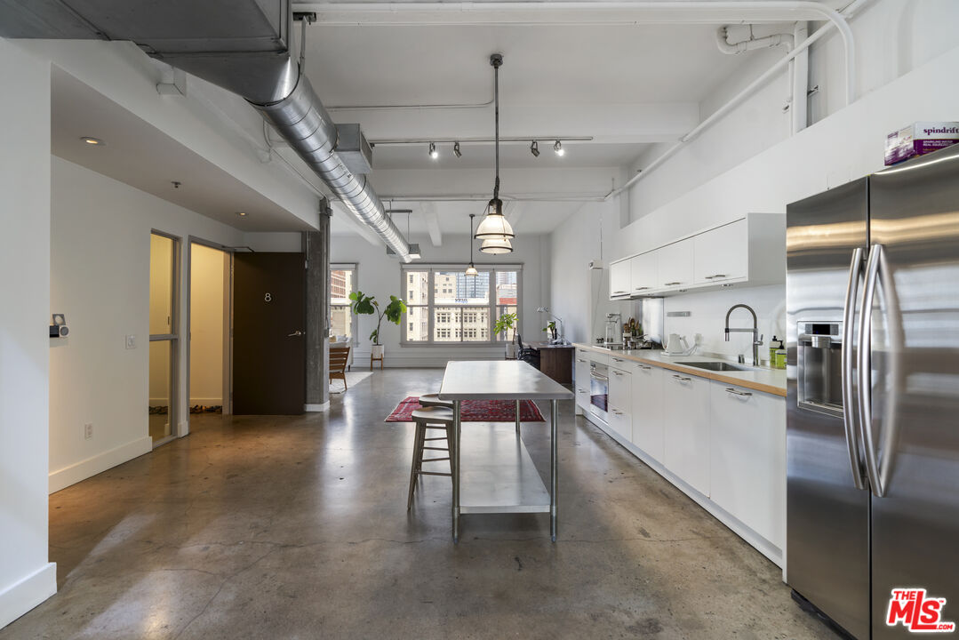 814 South Spring Street, Unit 8 Los Angeles, CA 90014 - Photo 12 of 25